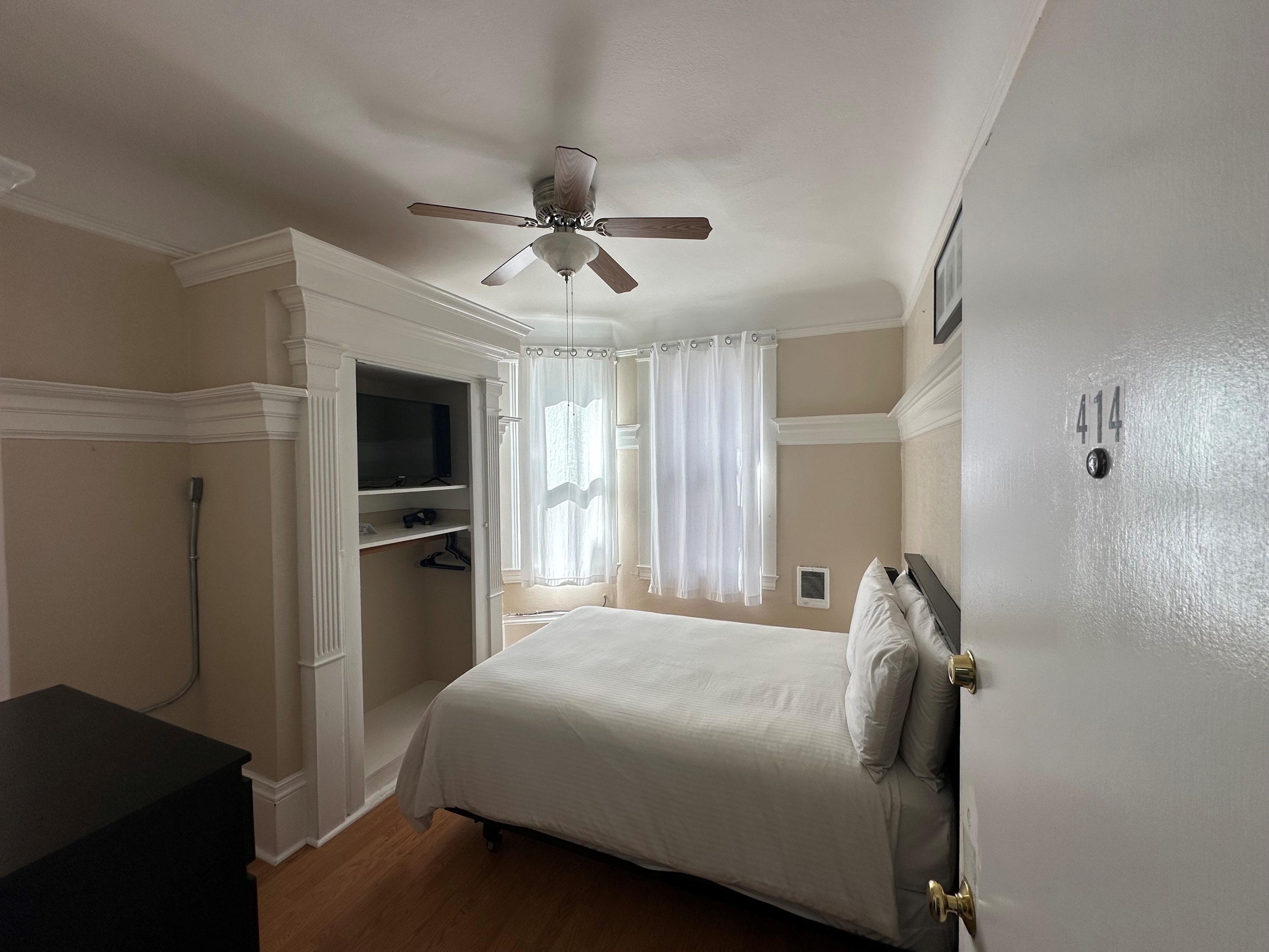 319 Ivy Street - 414